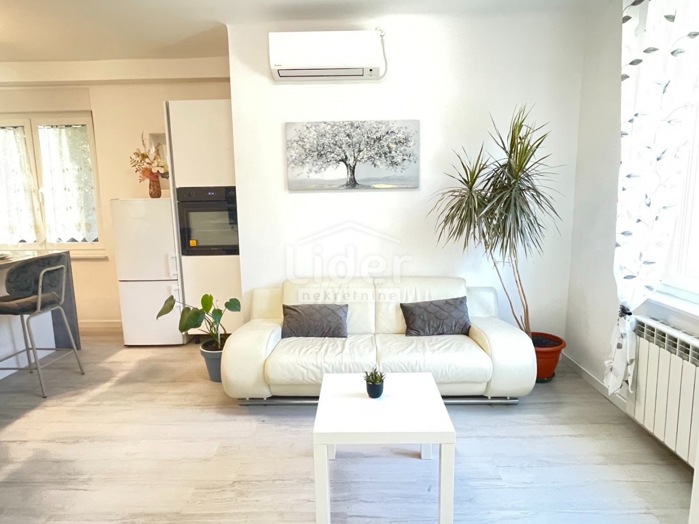 BULEVARD - 2S+DB stan za najam