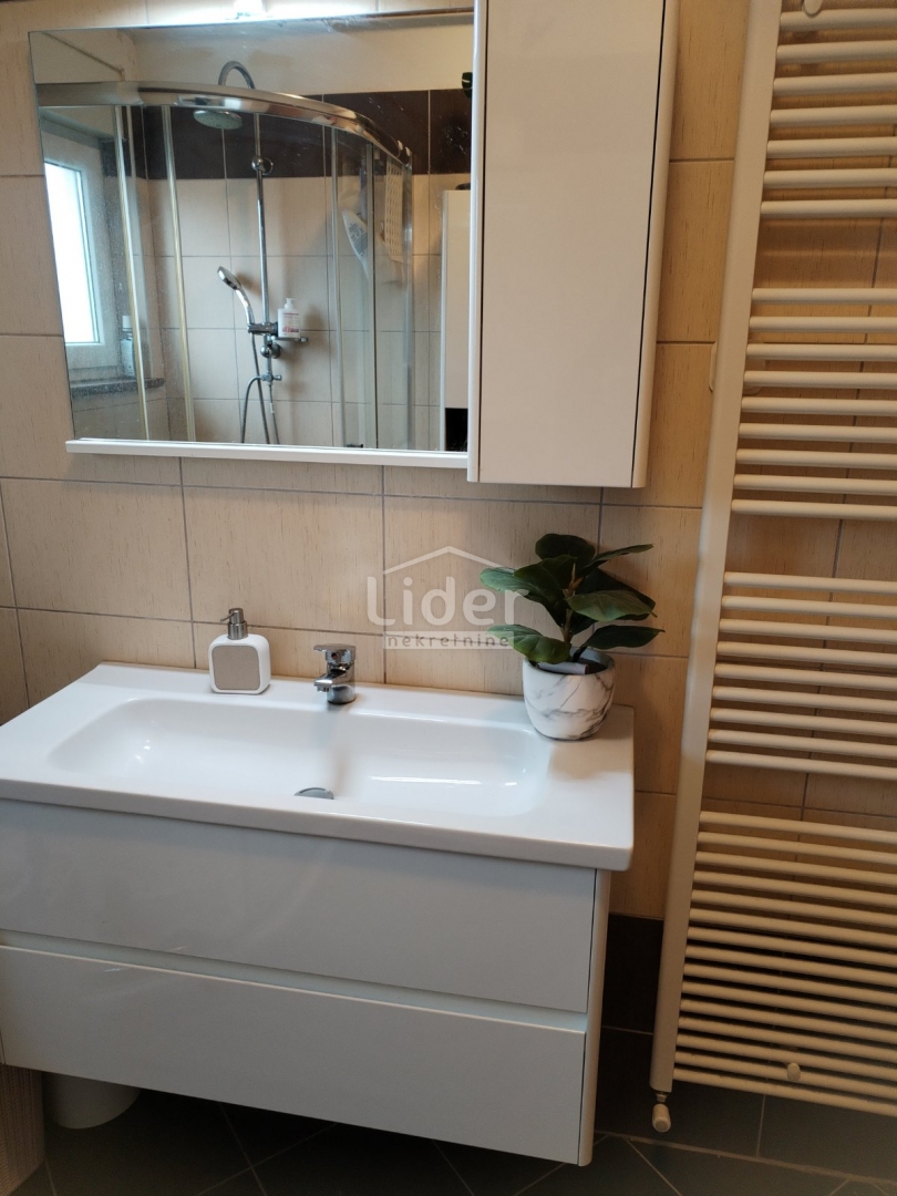 Wohnung Marinići, Viškovo, 90m2