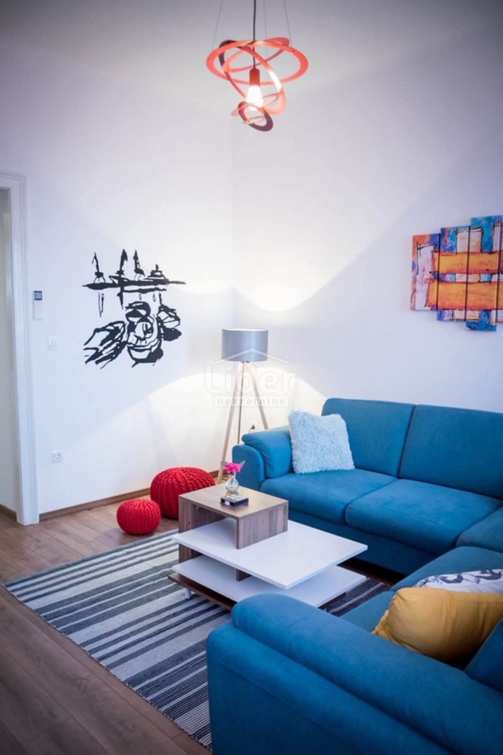 Belveder, namješten i uređen stan od 50m2 sa pogledom na more