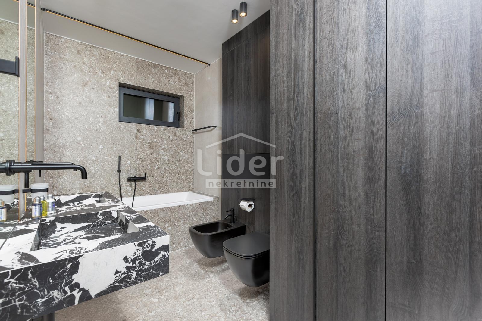 Flat Belveder, Rijeka, 65m2