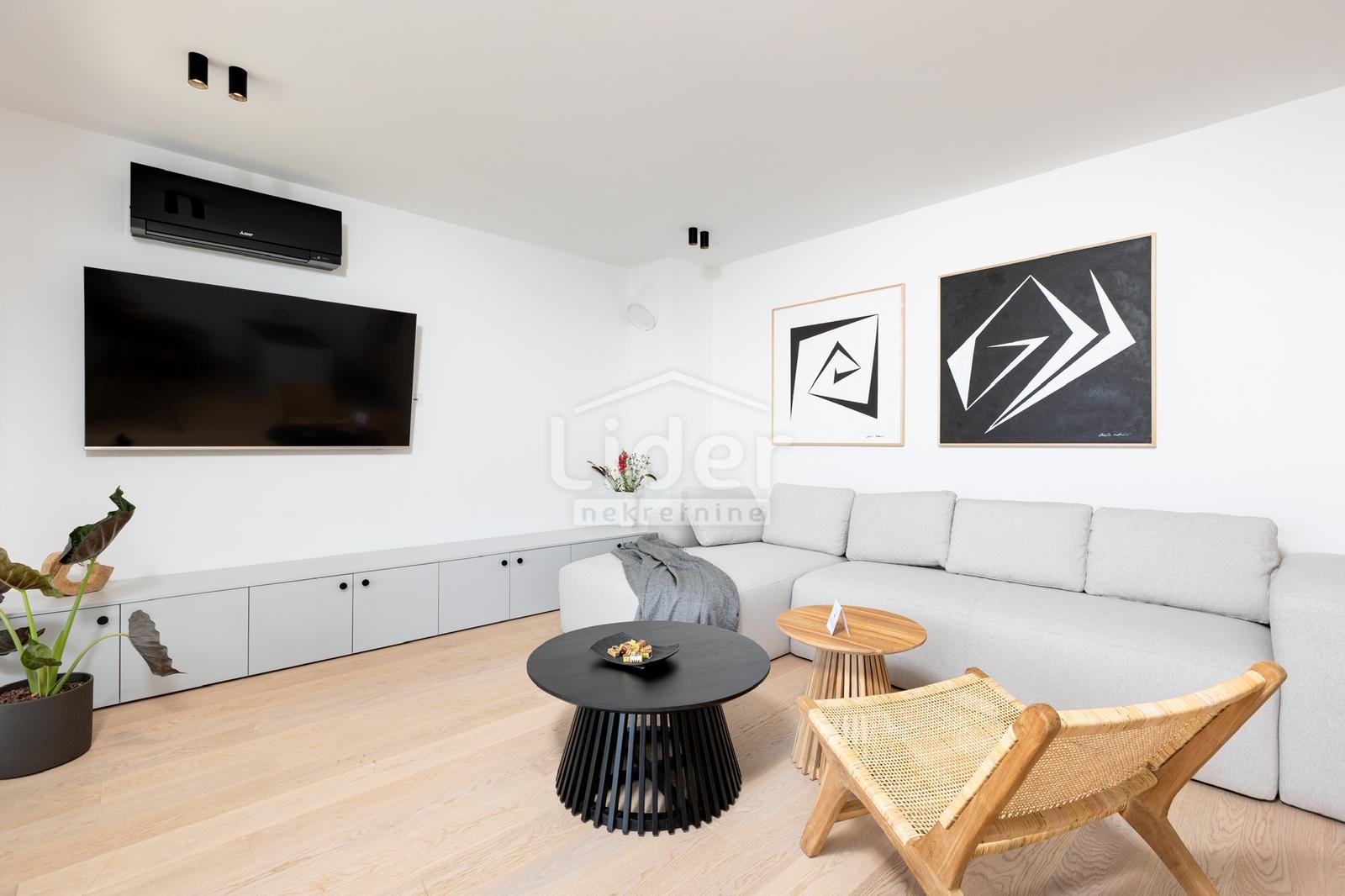 Flat Belveder, Rijeka, 65m2