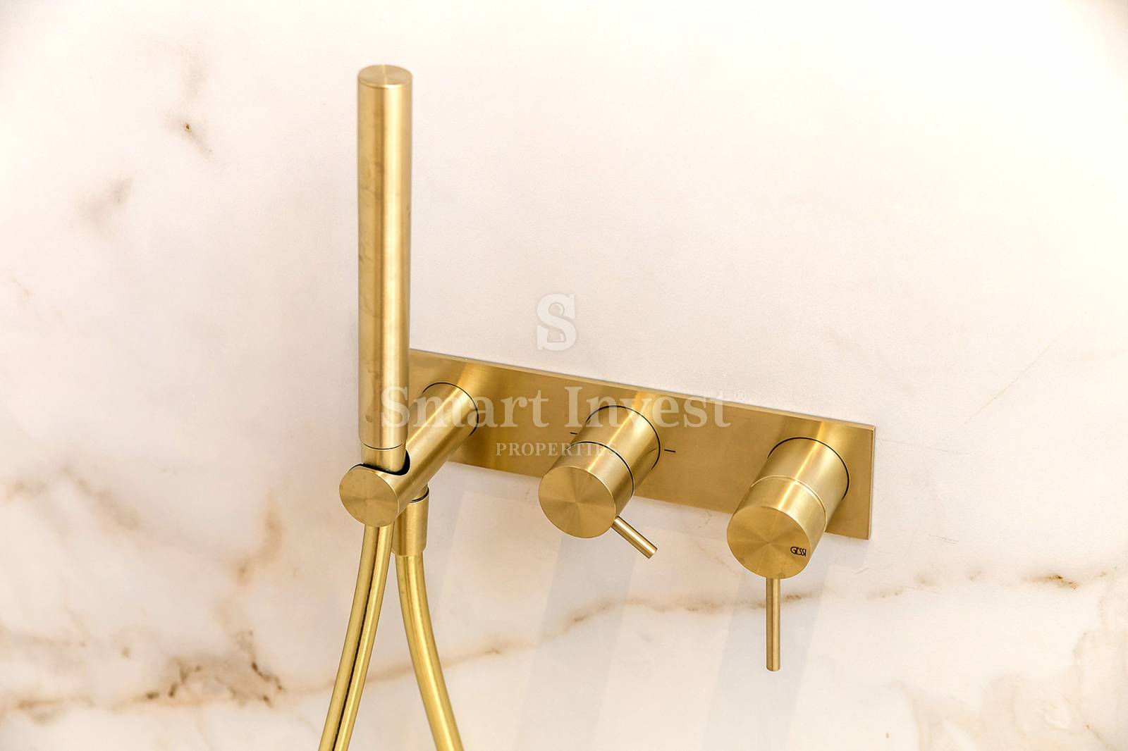 OPATIJA – CENTAR, luksuzan stan 1S+DB s terasom i pogledom na more, 1. red do mora (A9)