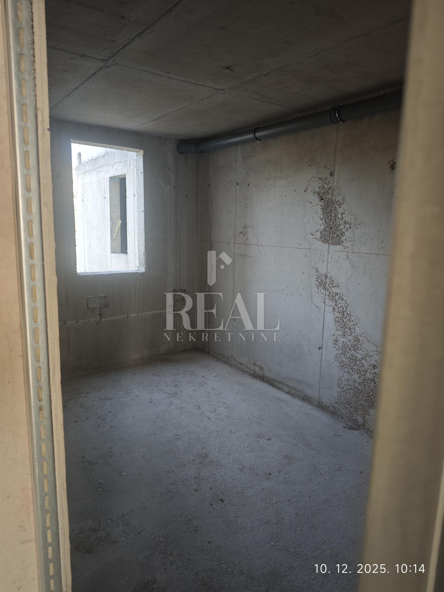 Izvrsna prilika, novogradnja u Okrugu Gornjem, dvosoban stan s pogledom na more!!!