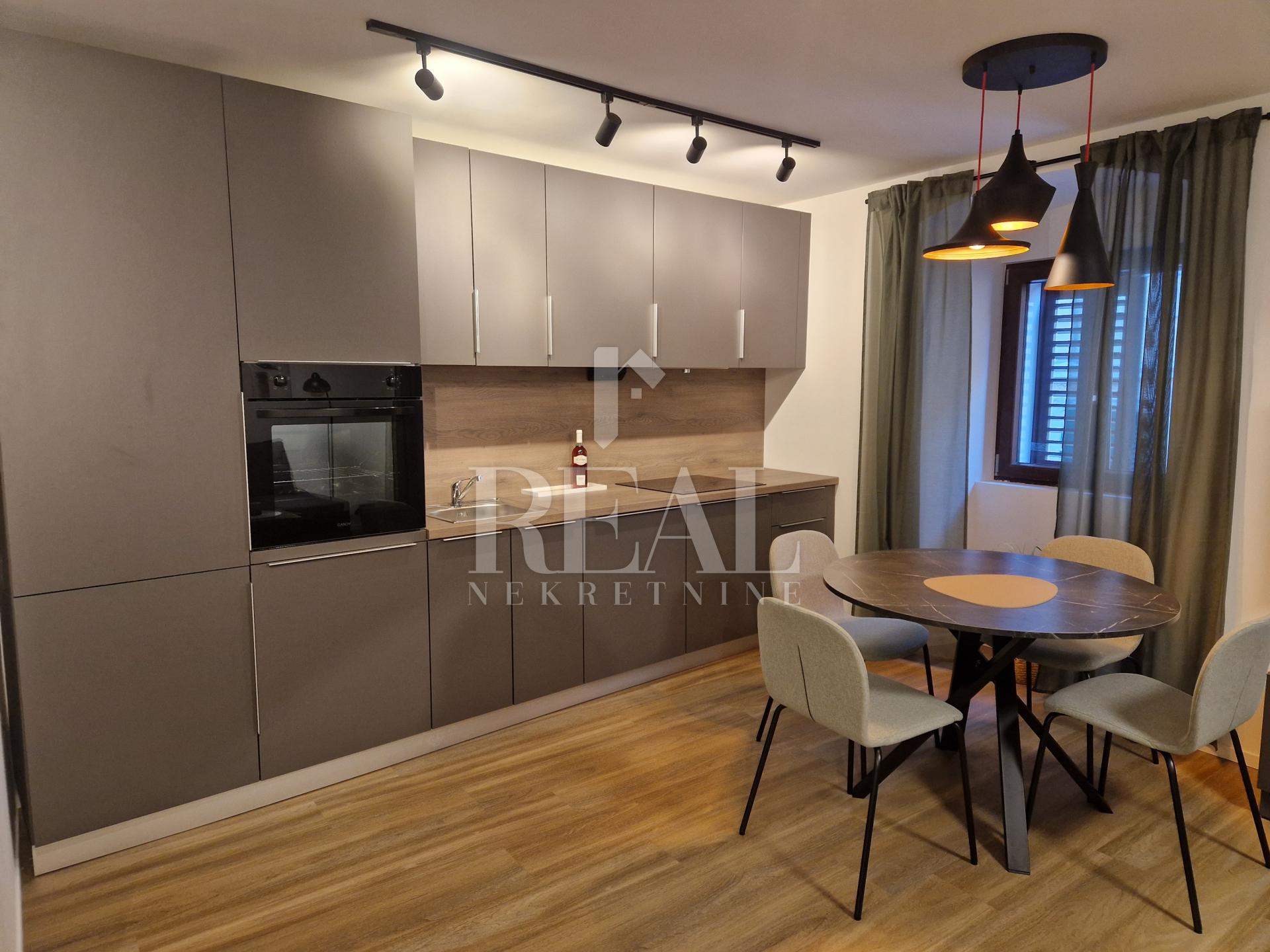 RIJEKA-STAN U CENTRU GRADA ZA NAJAM, 1S+DB OD 45 m2