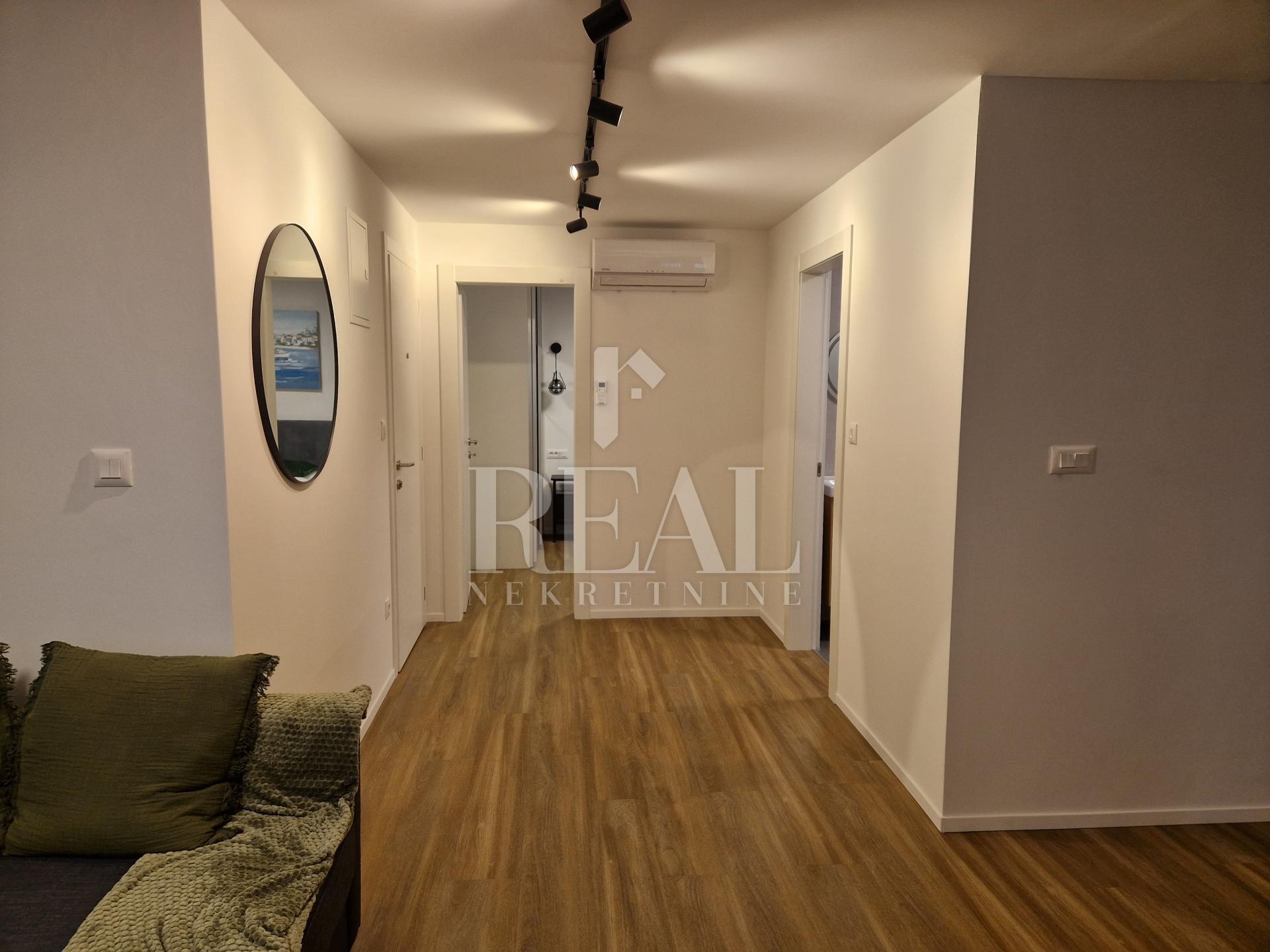 RIJEKA-STAN U CENTRU GRADA ZA NAJAM, 1S+DB OD 45 m2