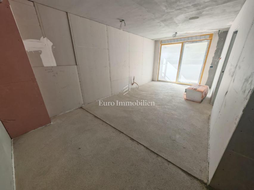 Stan u novogradnji, Senj