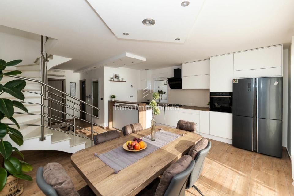 Modern flat near sea with two terraces and sea view