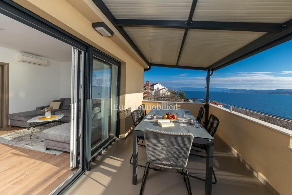 Modern flat near sea with two terraces and sea view