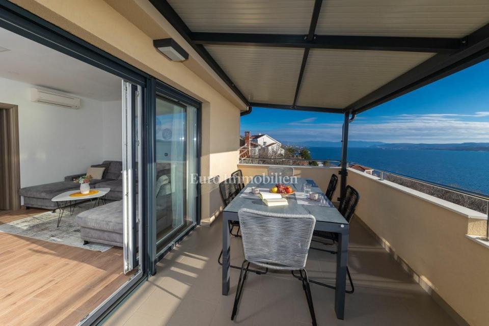 Modern flat near sea with two terraces and sea view