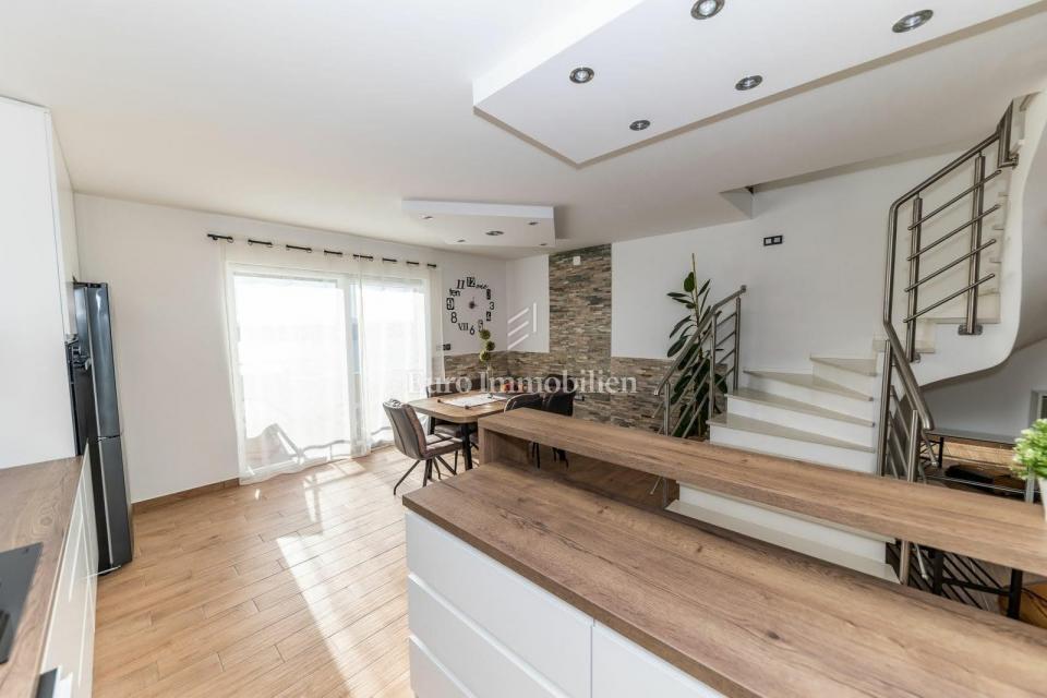 Modern flat near sea with two terraces and sea view