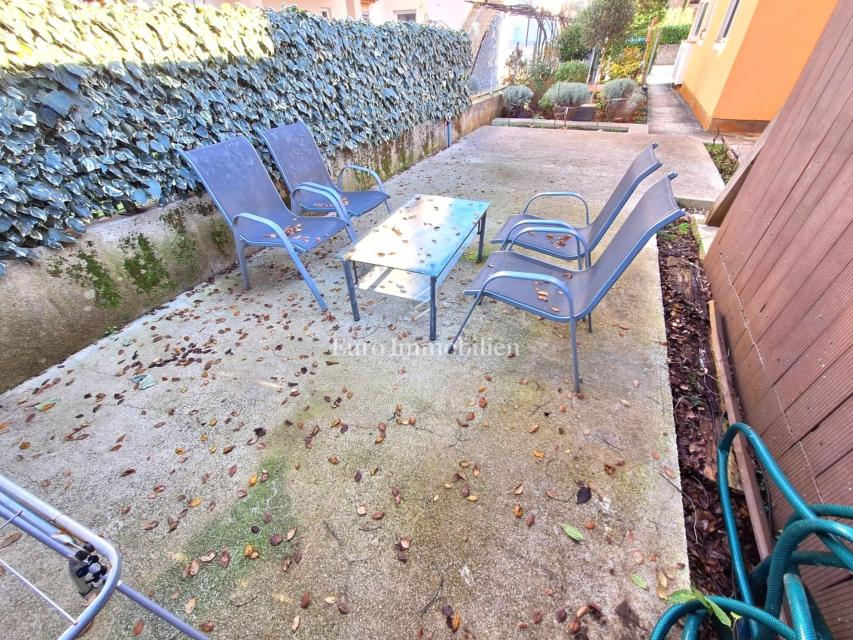 Malinska – two apartments with garden and parking