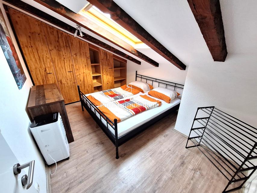 Malinska – two apartments with garden and parking