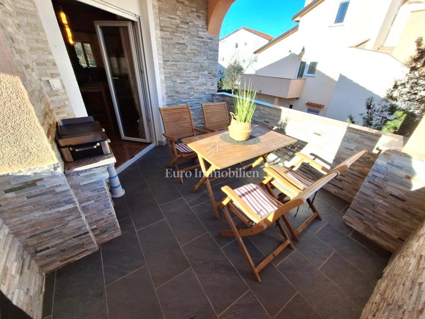 Malinska – two apartments with garden and parking