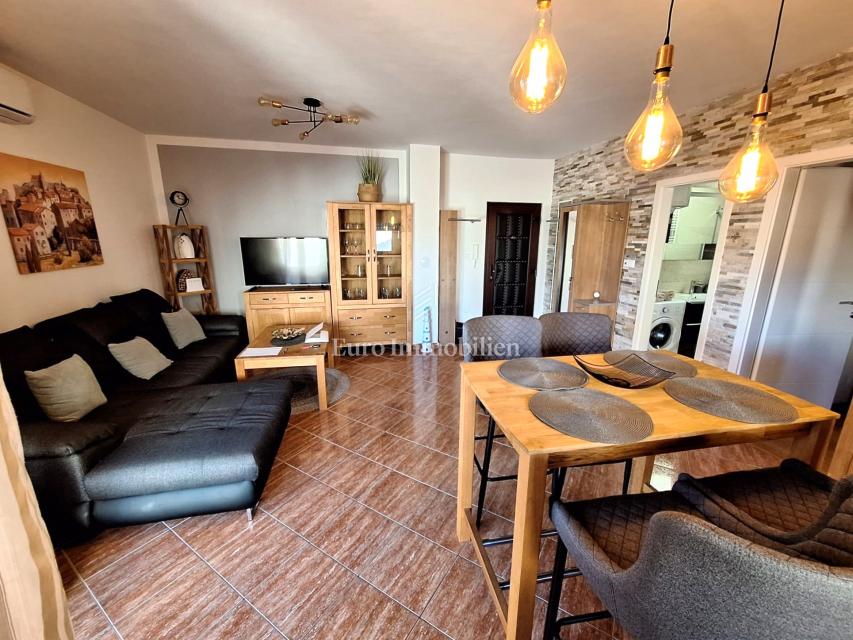 Malinska – two apartments with garden and parking