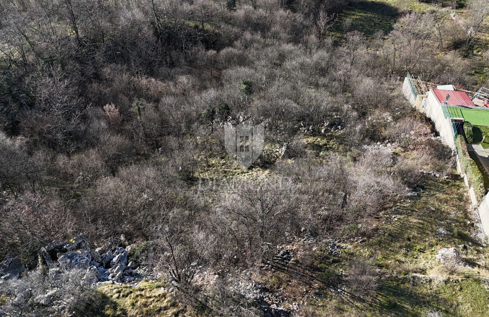 SARŠONI, PREKRASAN TEREN S POGLEDOM NA MORE