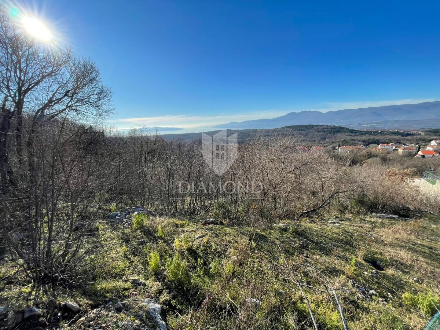 SARŠONI, PREKRASAN TEREN S POGLEDOM NA MORE