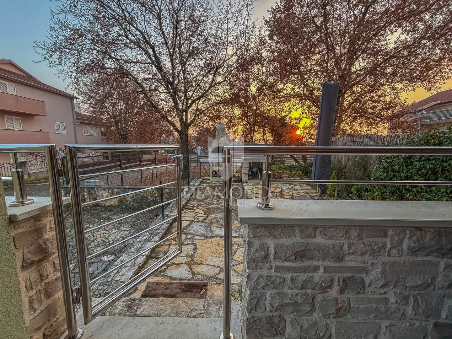 Exklusiv! Novigrad, Erdgeschosswohnung 100 m vom Strand entfernt!