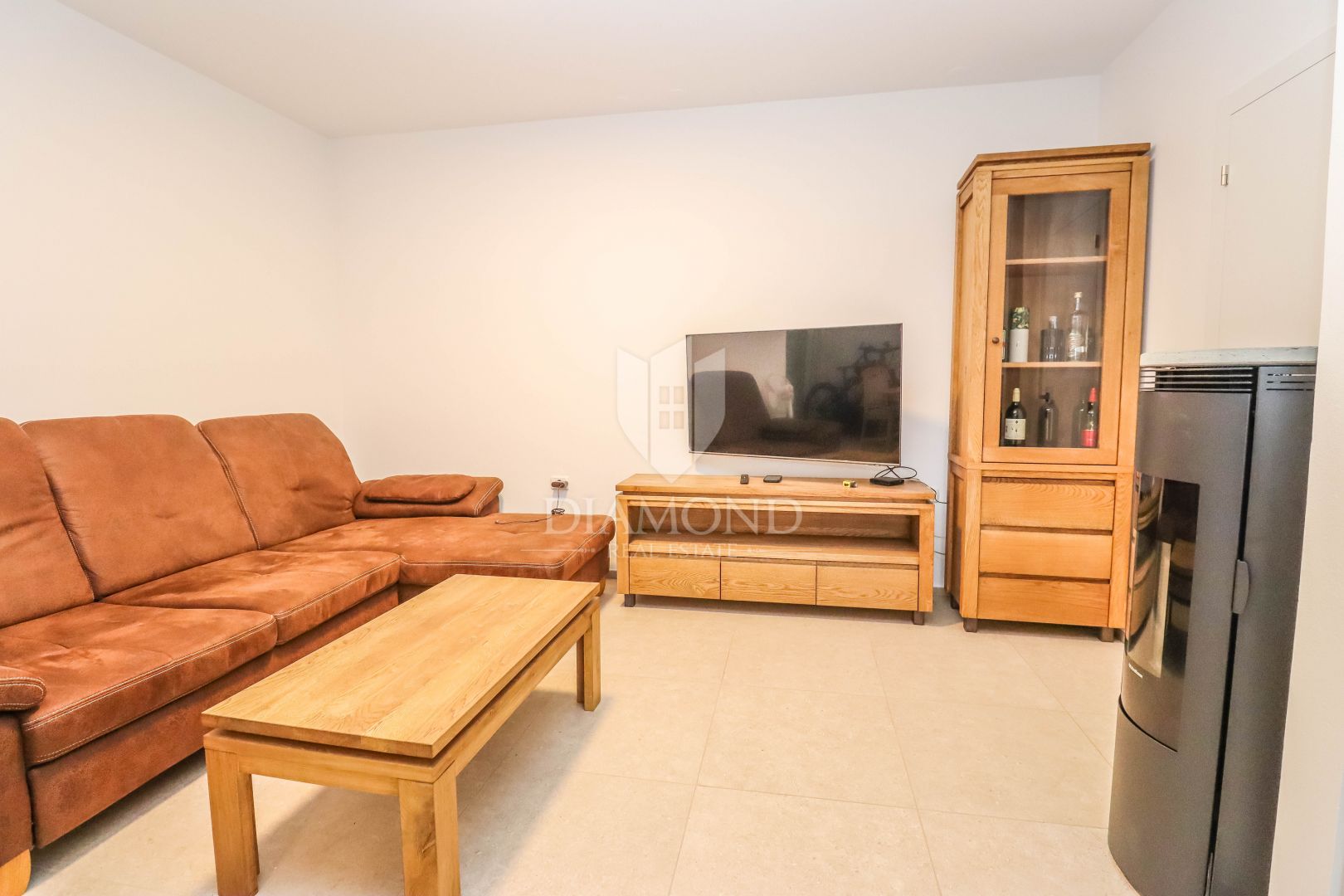 Atraktivan stan s privatnim vrtom u Premanturi