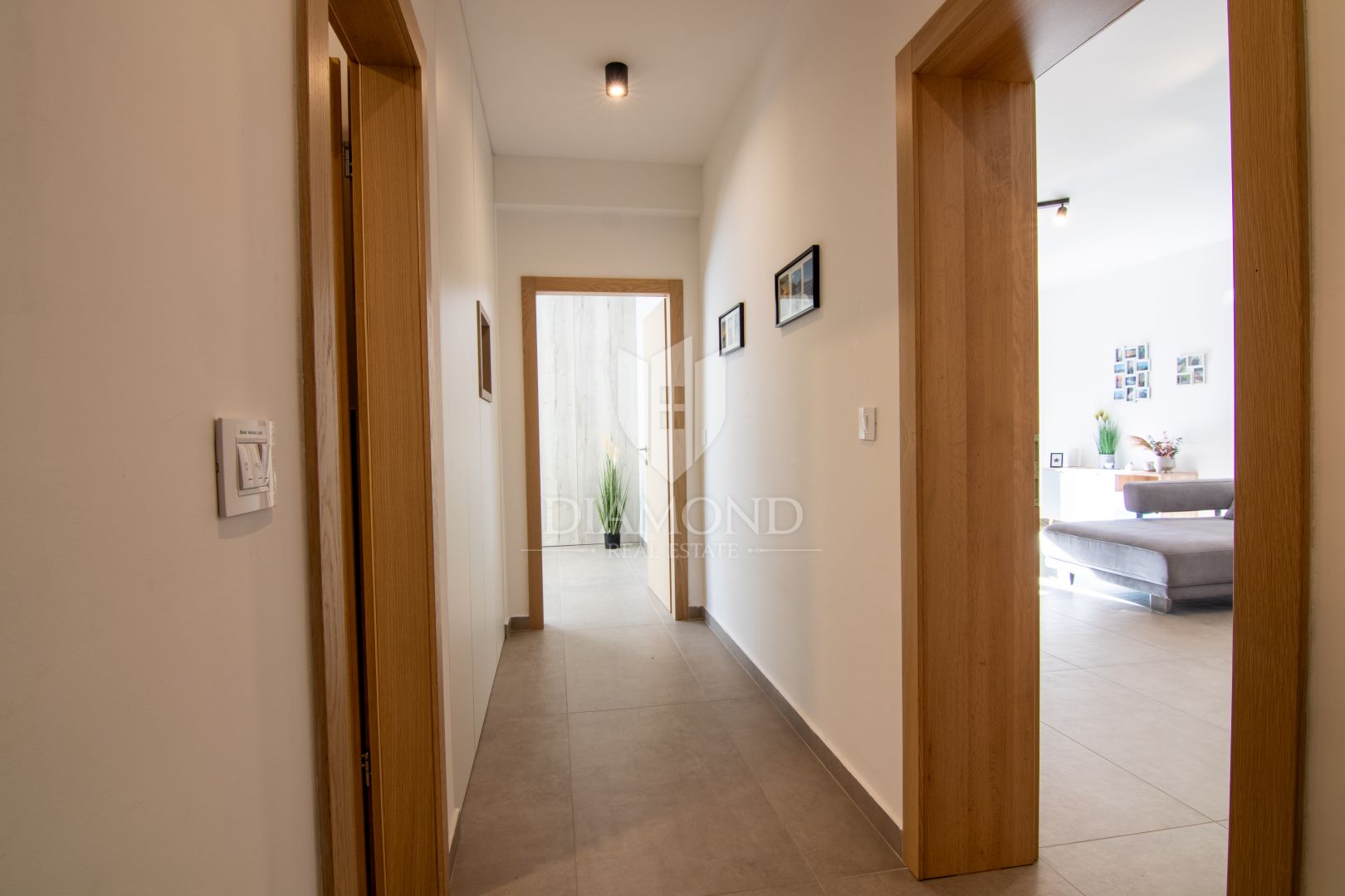 Labin, okolica, dvosoban stan u novogradnji, 1. red do mora