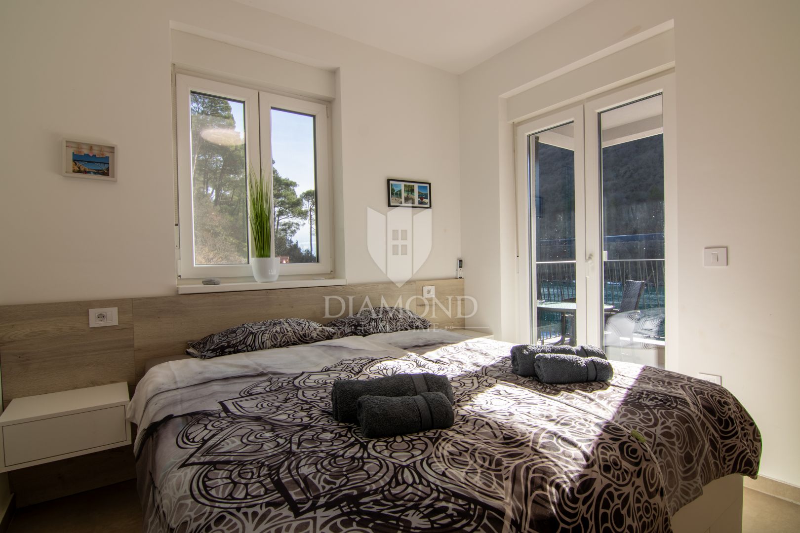 Labin, okolica, dvosoban stan u novogradnji, 1. red do mora