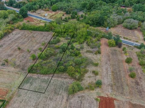 Rovinj, surroundings, land in the business zone