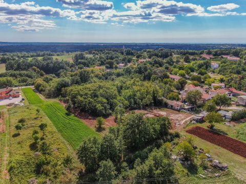 Žminj, surroundings, land in a peaceful environment