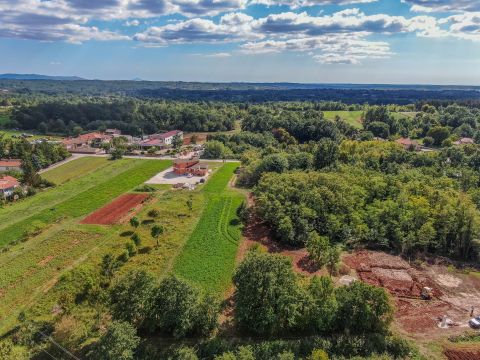 Žminj, surroundings, land in a peaceful environment