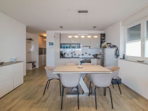 Novigrad, modern apartment with sea view