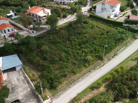 Labin, zazidljivo zemljišče na odlični lokaciji