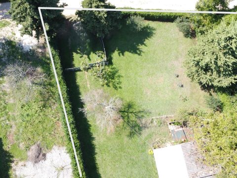 Parenzo – terreno esclusivo 1.265 m², a 500 m dal mare