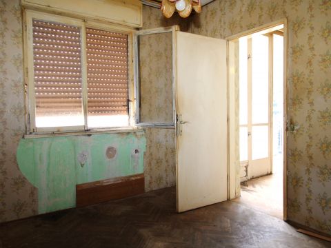 RIJEKA, VEŽICA- STAN S POGLEDOM ZA ADAPTACIJU