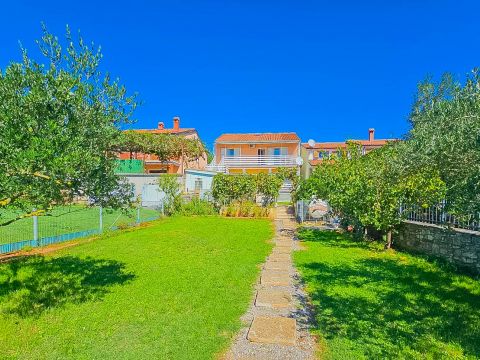 Umag, surroundings! House with 5 bedrooms!