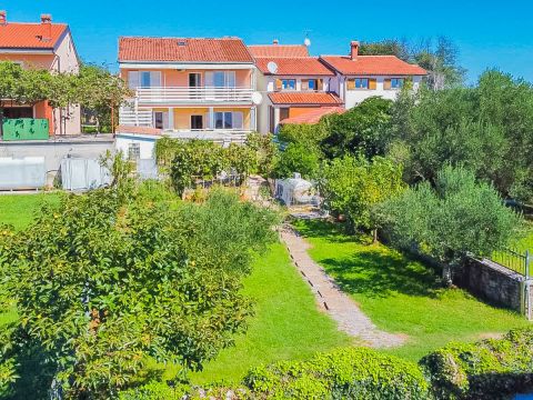 Umag, surroundings! House with 5 bedrooms!