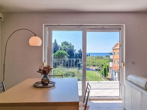 Umag, surroundings, beautiful apartment 116 m2 with sea view