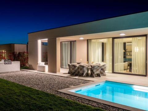 Poreč, Exclusive smart home villa with pool