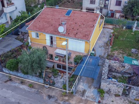 Umag- sourrounding, detached house near the city!