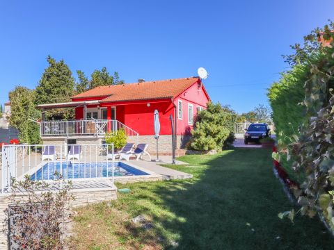 Rovinj, okolica, predivna kuća s bazenom!