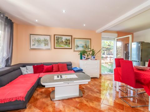 Rovinj, okolica, predivna kuća s bazenom!