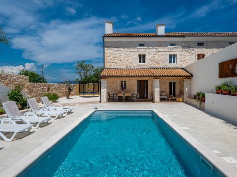 Region Pula, Authentisch renoviertes Haus mit Pool