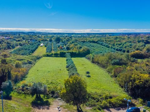 Umago, terreno di 1250 m&sup2; in ottima posizione!