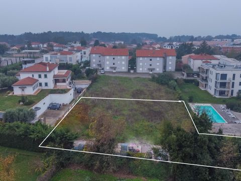 Salvore, terreno edificabile non lontano dal mare!