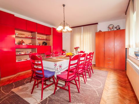 Haus, Zelengaj, Gornji Grad - Medve&scaron;čak, 260 m&sup2;