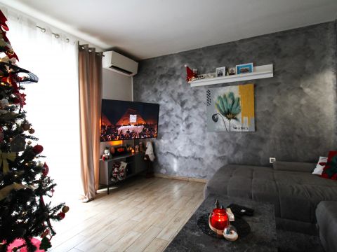 RIJEKA, VI&Scaron;KOVO, Moderno uređeni stan 2sb+db 