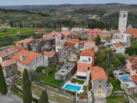 Attractive house with an unforgettable view! 