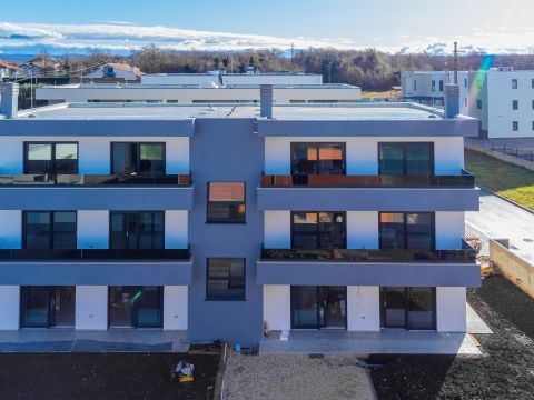 Umag! Apartment with sea view and 2 bedrooms!