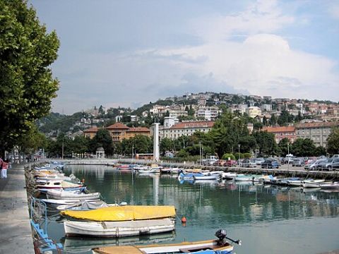 RIJEKA, ZENTRUM - DACHGESCHOSS ZUM INVESTITION