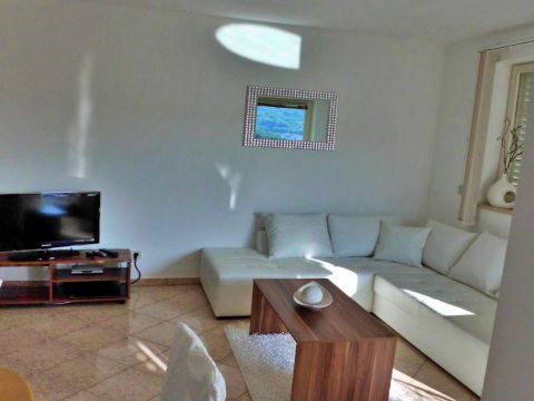 Rabac, prostorno stanovanje s pogledom na morje