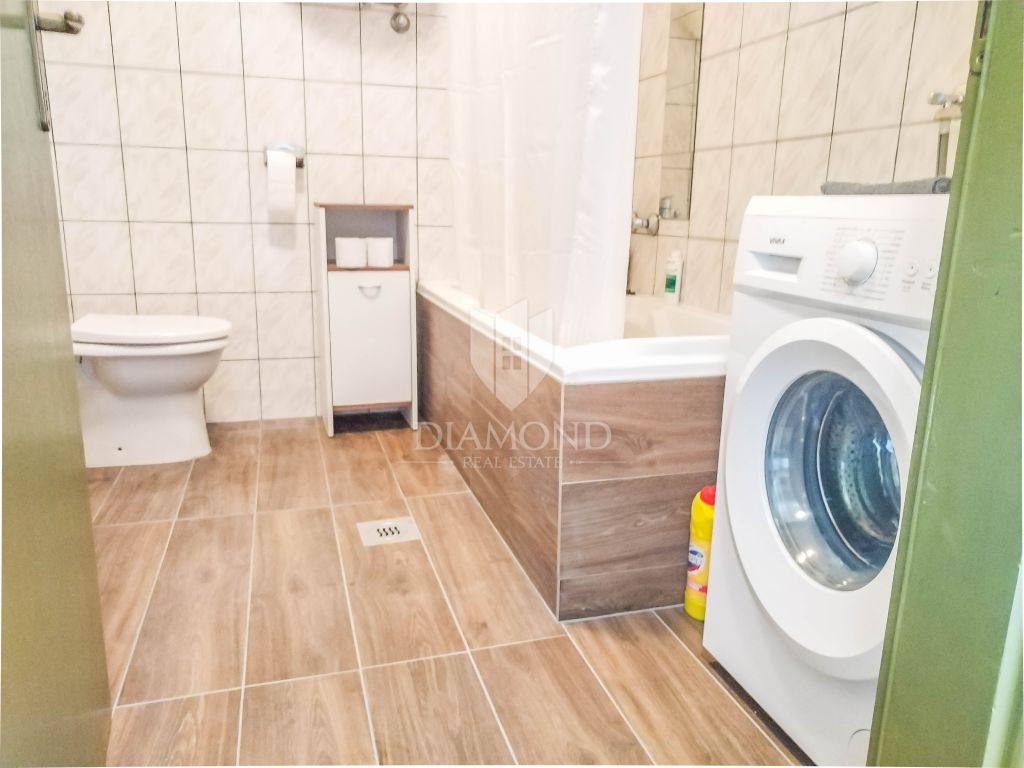 Poreč, spacious apartment for rent near the city!