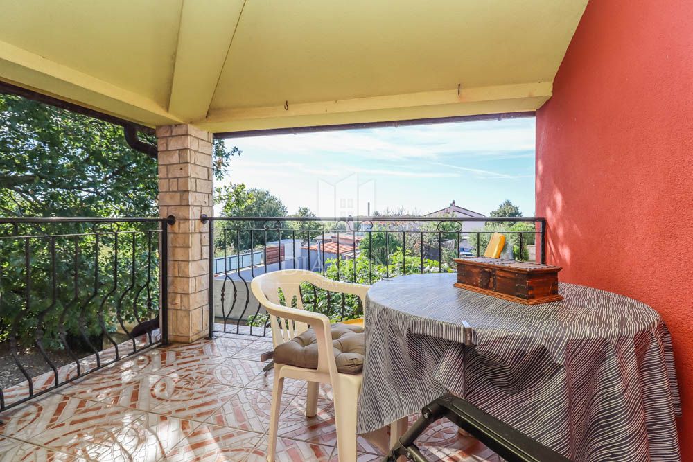 Pula okolica, vi&scaron;enamjenska kuća u prirodi