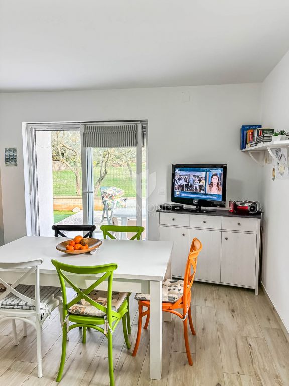 Umgebung Fažana, 500 m vom Meer, Wohnung mit Garten